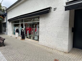 NA PREDAJ Obchodný priestor v centre - KOMÁRNO - 2