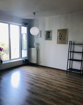 Pokojné bývanie pri lese a jazere – 1-izbový apartmán v Rezi - 2