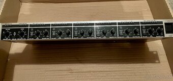 Behringer Ultralink Pro MX882 - 2