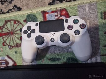 Playstation 4 1TB - 2