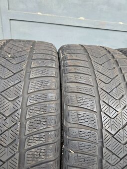 235/45r18 - 2