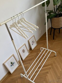 Vešiak na šaty Ikea Rigga, štender - 2
