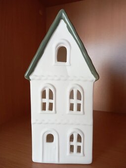 Keramický Led domček vysoký 22x10,5x8 cm - 2