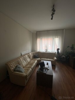 Kožený veľký krémový gauč - 2