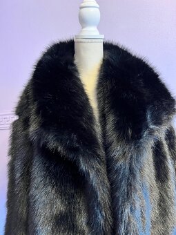 Nový čierny kožúšok - 2