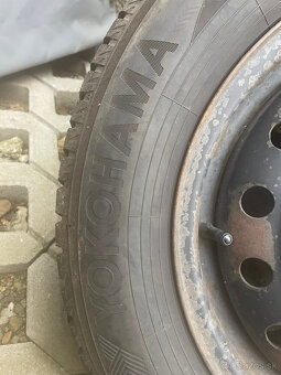 Predam zimne Yokohama 195/65r15 DOT 3120 - 2