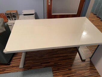 Pracovny pisaci stol - 2