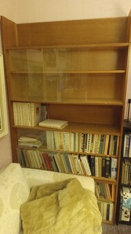 Predám vitríny/ poličky - 2