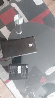 Predam pokazeny mobil - 2