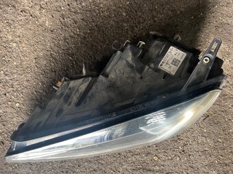 Svetlo Touareg 7p facelift - 2