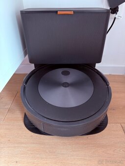 Automaticky vysavac Roomba - 2