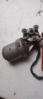 Motorček stieračov Lada žiguli (Fiat 127) - 2