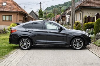 BMW X4 35d M Packet, Strešné okno, ACC, Harman Kardon, HUD - 2