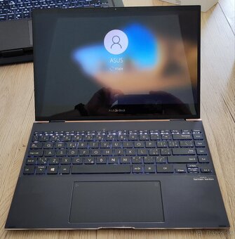 ASUS ZenBook S 13 Flip UX371EA OLED Jade Black. - 2