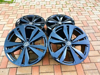 Volkswagen id4,id3,Cupra,Tiguan,Seat,Škoda,Passat 5x112 r19 - 2