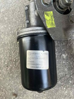 Motorček predných stieračov + mechanizmus - 2