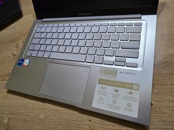 Asus Vivobook 14 model 2024 so 16 gb ram intel i7 procesorom - 2