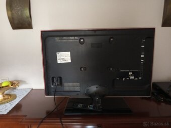 32" LED LCD TV "SAMSUNG UE32C5000" - 2