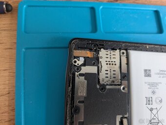 Samsung Galaxy Tab A7 – na diely alebo opravu - 2