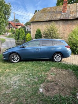Toyota Auris - 2