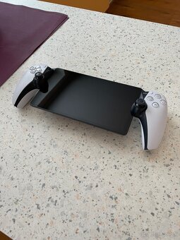 Playstation Portal - 2