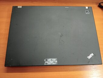 predám IBM LENOVO THINKPAD T61 , WINDOWS XP, bez baterky. - 2