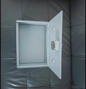 Ocelovy trezor, kasa, sejf, pokladna - 2