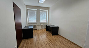 ✳️ 2 kancelárie s plochou 15 m2 v centre mesta ✳️ - 2