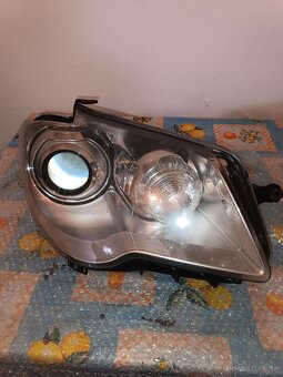 Bi-xenon svetlá Touran - 2