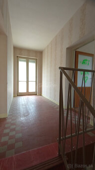 predaj dvojpodlažný rodinný dom na pozemku s výmerou 1788 m2 - 2