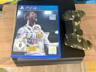 PS4 slim - 2
