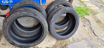 Letné pneu 235/45 R18 - 2