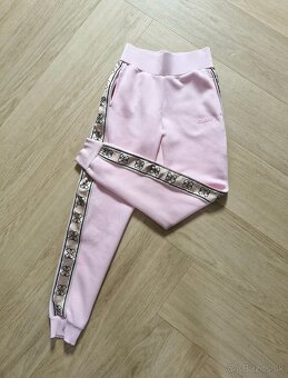 NOVE Guess nohavice, teplaky XS - M - 2