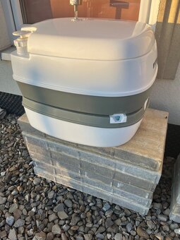 Chemicka toaleta - 2