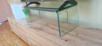 Podstavec pod TV - 2