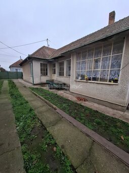 Dobre reality ponúkajú na predaj 4izb RD v Banove - 2