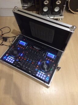 DENON MCX8000 + CASE MAGMA - 2