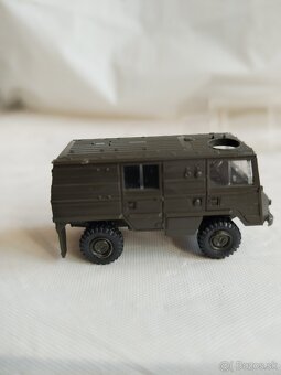 Velitelske auto Pinzgauer 710 K H0 - 2