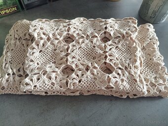 Háčkovaná súprava (obrus + dečka) - 2