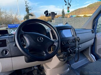 9 Miestny Mercedes Sprinter 311 - 2