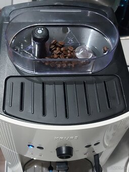 Predám automatický kávovar Krups Essential v bielej farbe - 2