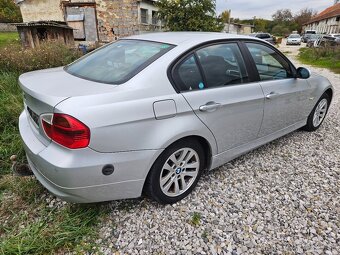 Rozpredám BMW e90 318i 95kw - 2