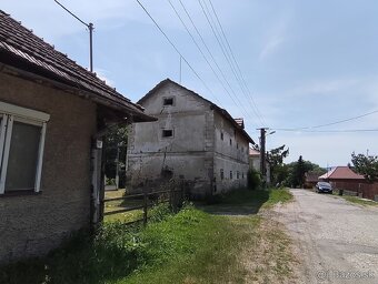 Chalupa vo vidieckom prostredí - 2