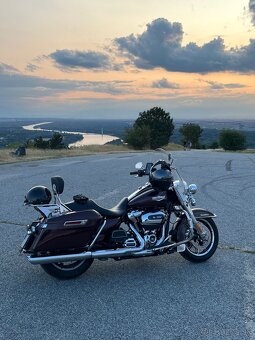 Harley Davidson FLHR Road King 2018 - 2