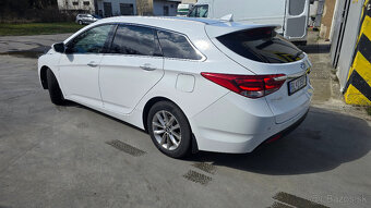 hyundai i40 sw Premium 1.7Crdi A/T - 2