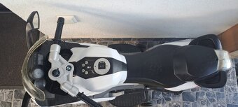 Predám detskú elektrickú motorku BMW - 2