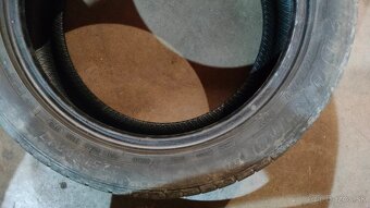 Predám 2 ks letných pneu Dunlop 225/50 r17 - 2