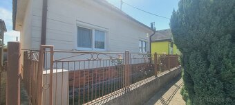 Rodinný dom s veľkým pozemkom na predaj v obci Malinovo - 2