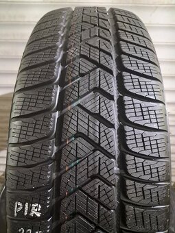 Pirelli zimné 235/65/R19 - 2