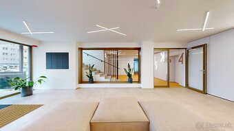 JUH - 2 IZBOVÝ NOVÝHOLOBYT KRIVÁ PRI AUPARKU, TOP POLOHA - 2